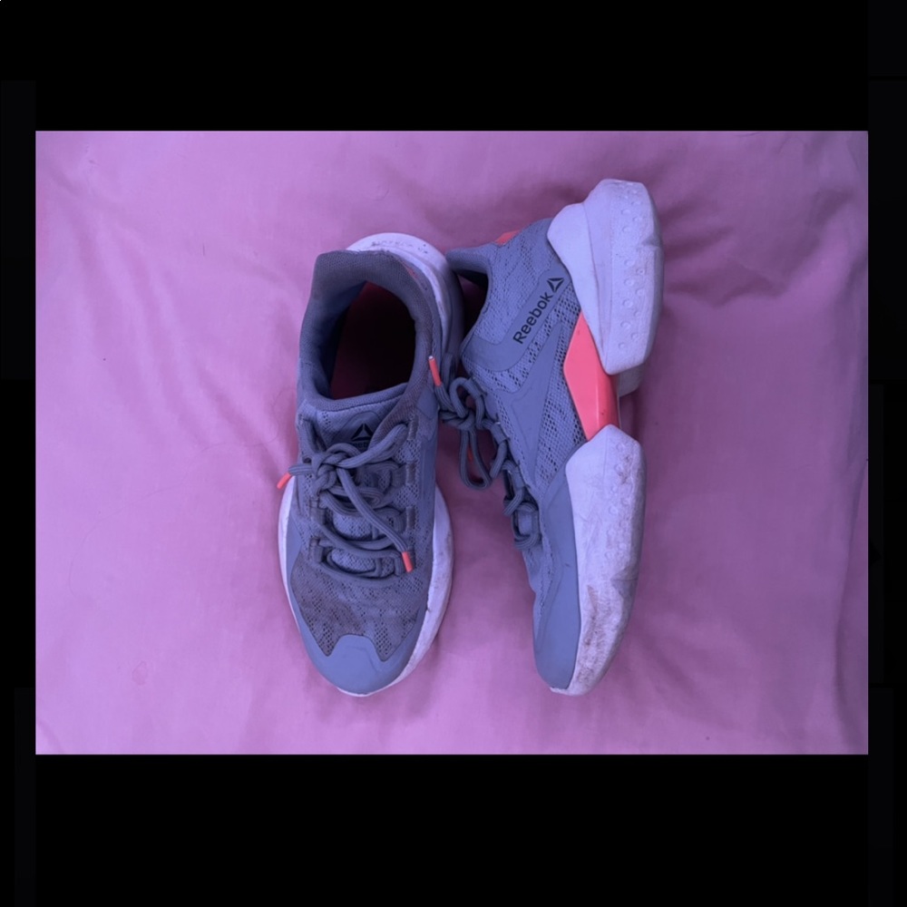 Reebok Sneakers